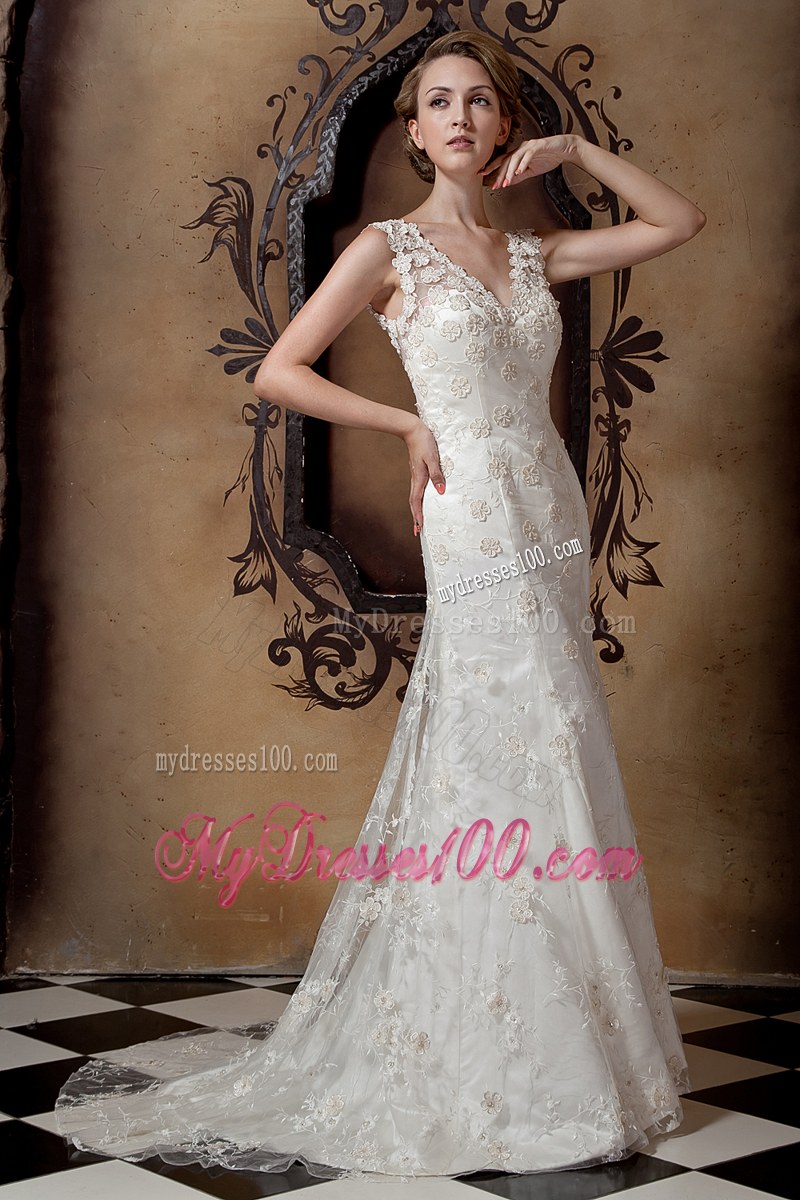 Fabulous Ivory Floral Pattern Lace V-neck Wedding Dress Court Train