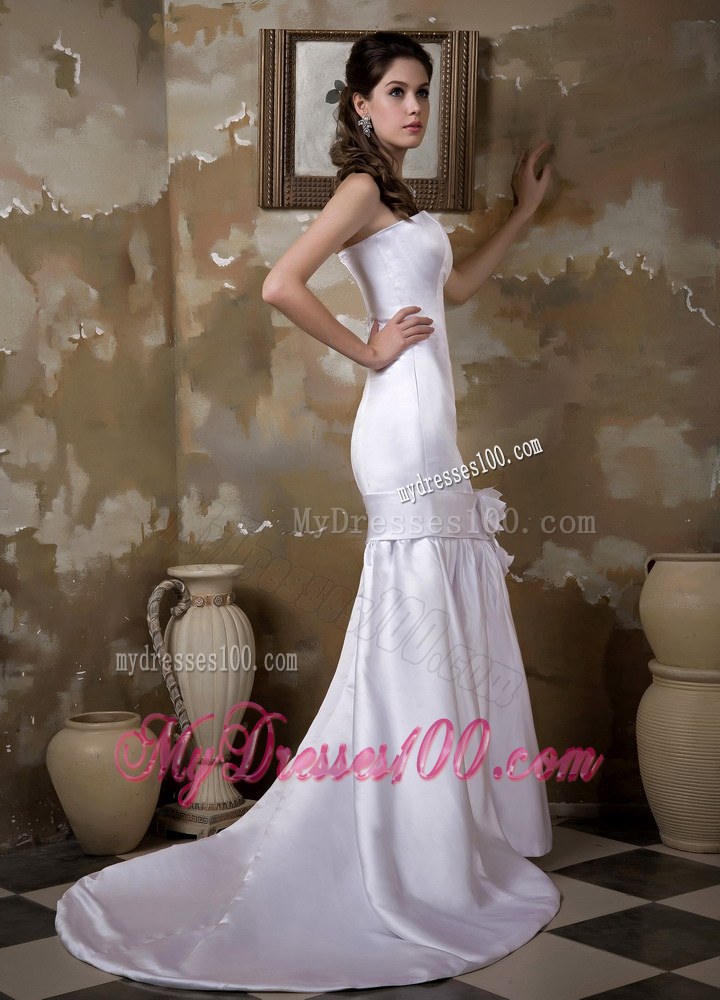 Fitted Strapless Handmade Flower White Bridal Dress in Fashion