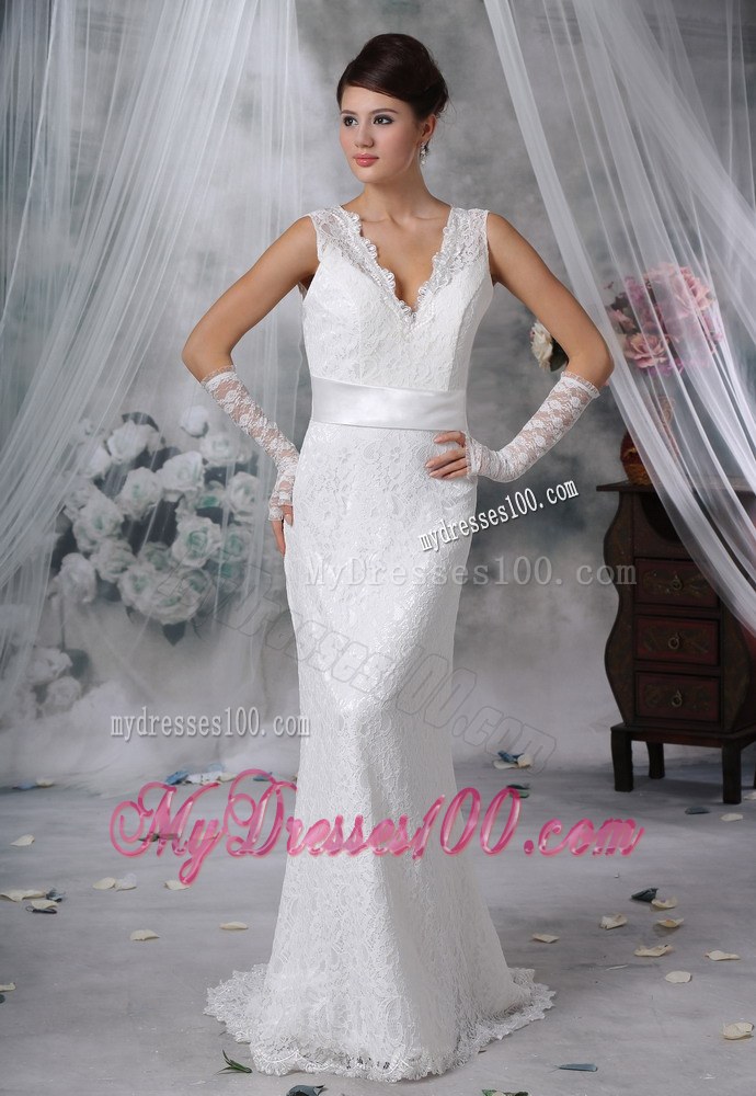 Plunging V-neck Brush Train Lace White Wedding Dress Bowknot Back