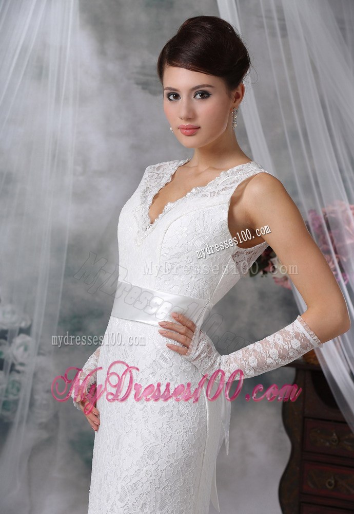 Plunging V-neck Brush Train Lace White Wedding Dress Bowknot Back
