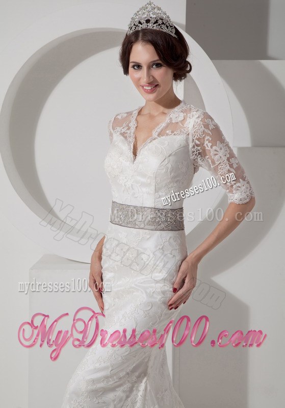 V-neck Brush Train Back Out Lace Wedding Dress with Half Sleeves and Belt