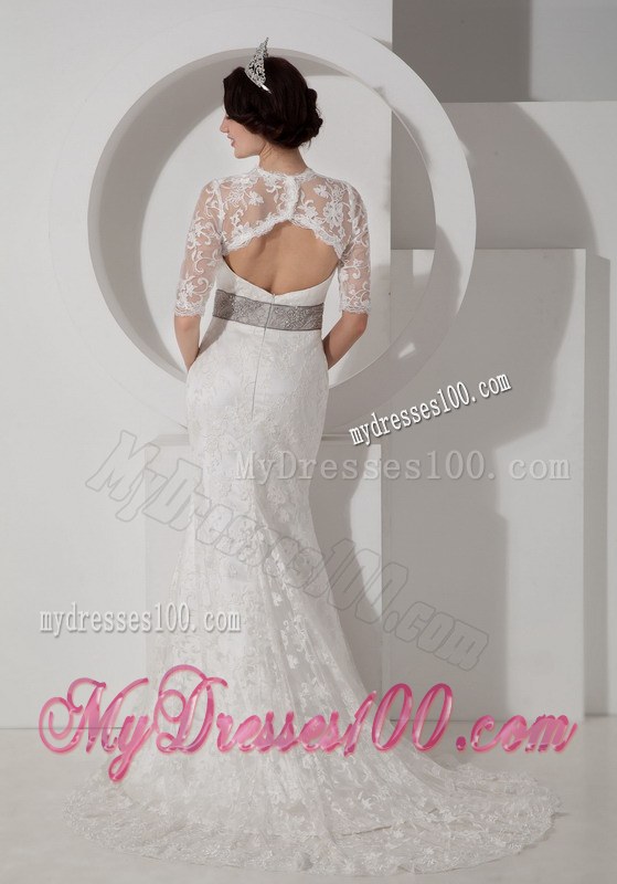 V-neck Brush Train Back Out Lace Wedding Dress with Half Sleeves and Belt
