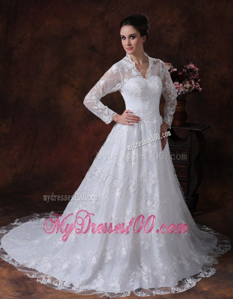 Lace Princess V-neck Long Sleeves Court Train Wedding Bridal Gown
