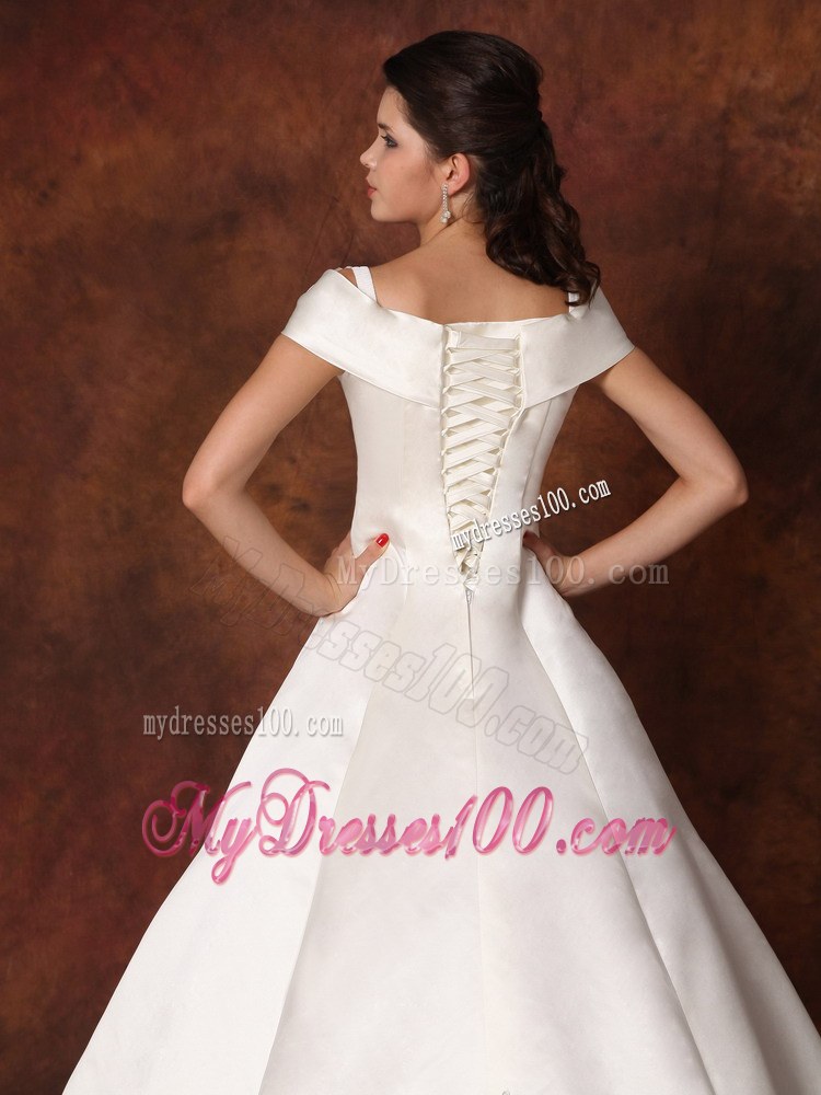 Off The Shoulder Appliques Decorate Wedding Dress with Cap Sleeves in Ivory