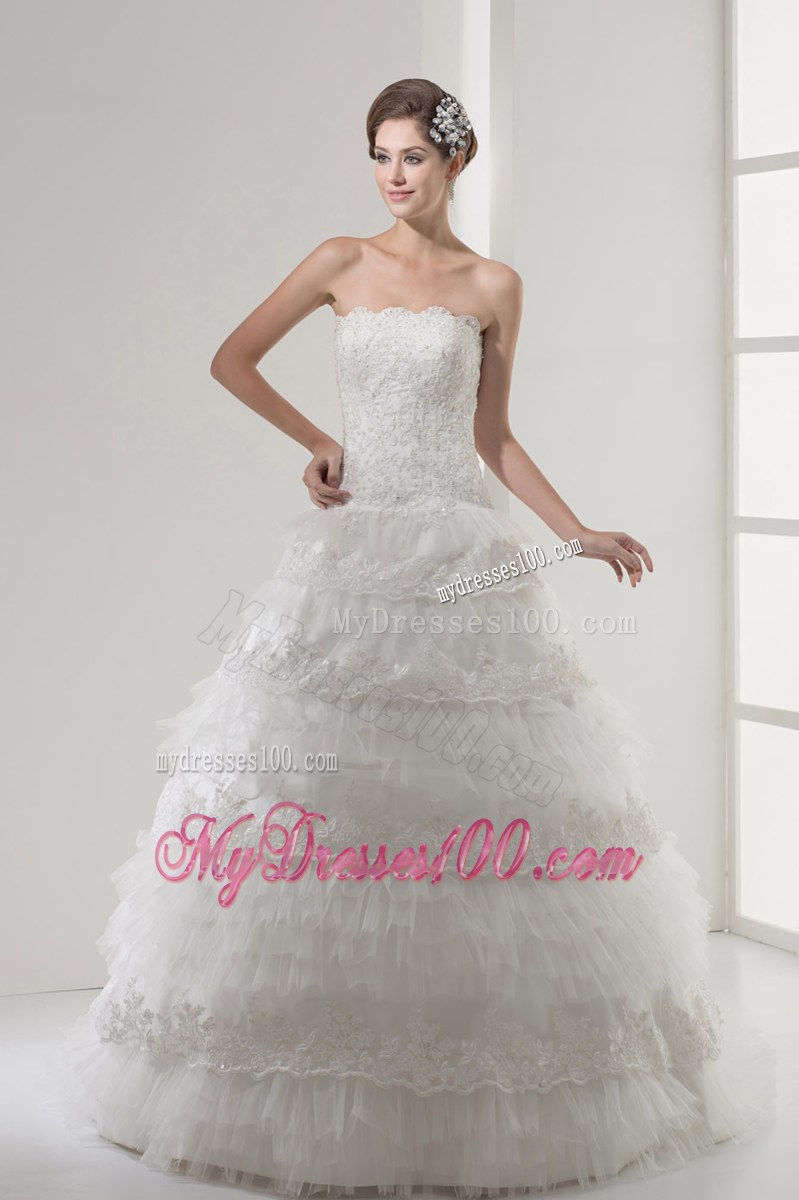 Ruffled Neckline Tiers Bridal Dress Decorated with Beadings and Lace Edge