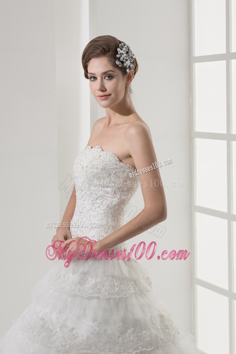 Ruffled Neckline Tiers Bridal Dress Decorated with Beadings and Lace Edge