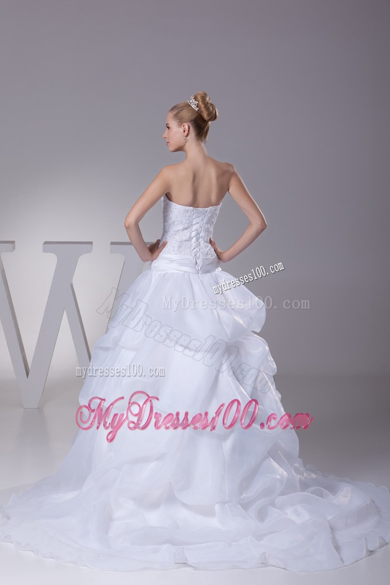 Pick-ups Diamonds and Appliques Decorated Brush Train Wedding Bridal Gown