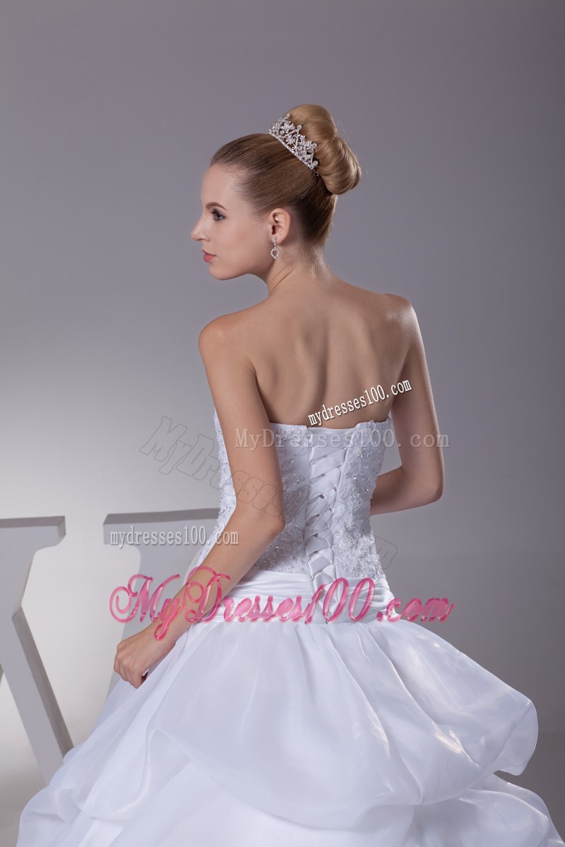Pick-ups Diamonds and Appliques Decorated Brush Train Wedding Bridal Gown