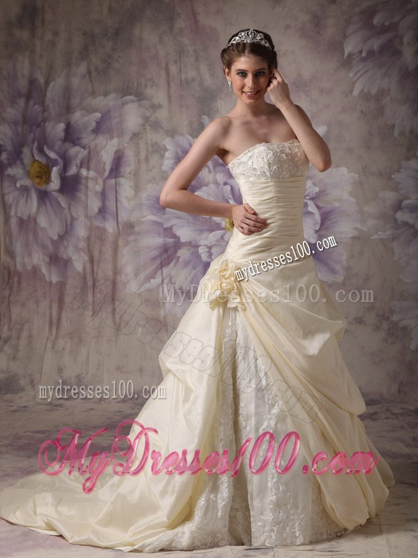 Special Light Yellow A-line Ruche Handmade Flower Wedding Dress Pick-ups
