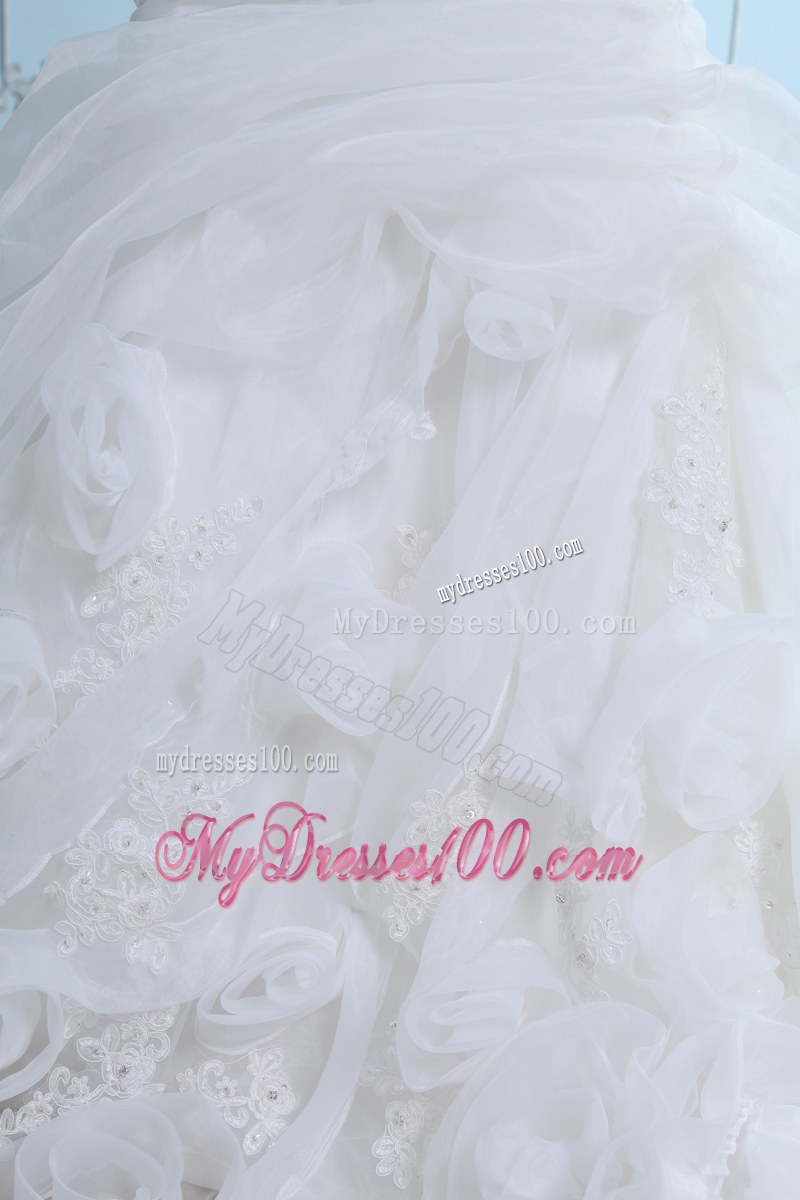 Appliques Beadings and Ruching Decorated Wedding Gowns with Rolling Flowers