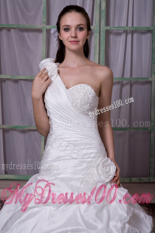 Handle Flowers Beading and Pick-ups Decorated One Shoulder Bridal Dresses