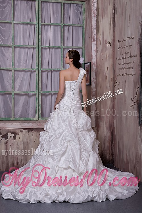 Handle Flowers Beading and Pick-ups Decorated One Shoulder Bridal Dresses