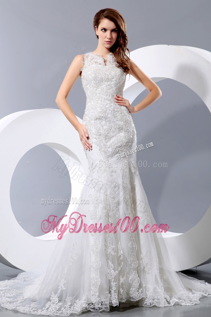 Button Down Back Trumpet Wedding Dresses with Lace Flowers Court Train