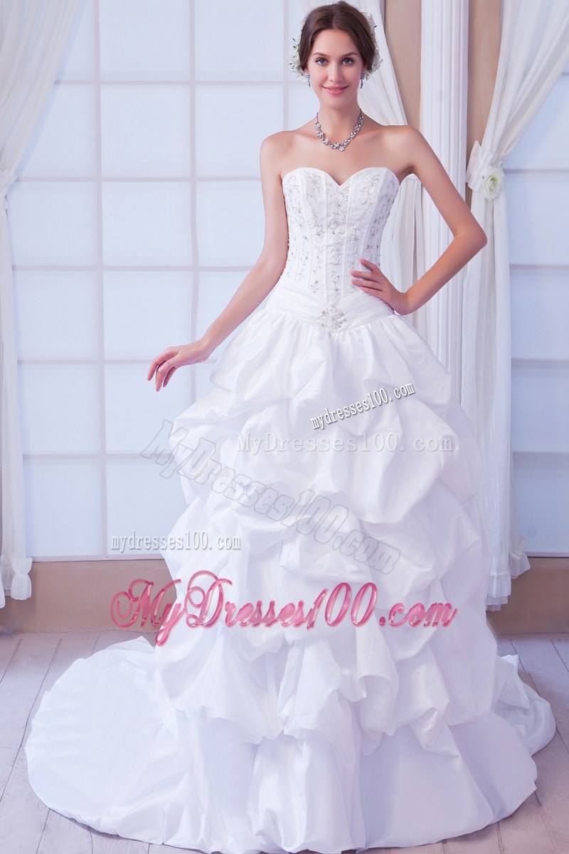 Sweetheart Pick-ups Corset Back White Dress for Wedding Appliques