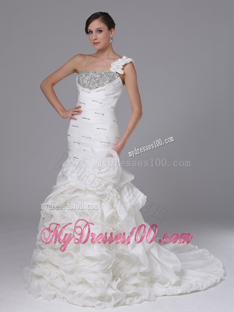 Mermaid One Shoulder Wedding Dresses with Tiers Of Pick-ups and Beading