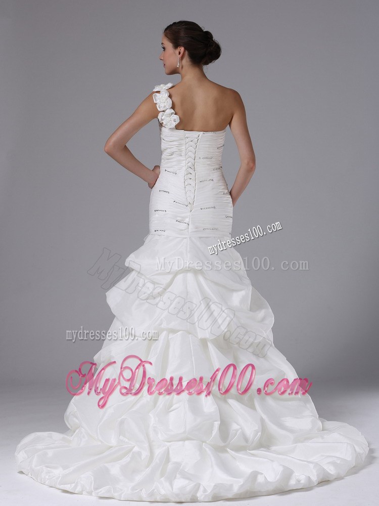 Mermaid One Shoulder Wedding Dresses with Tiers Of Pick-ups and Beading