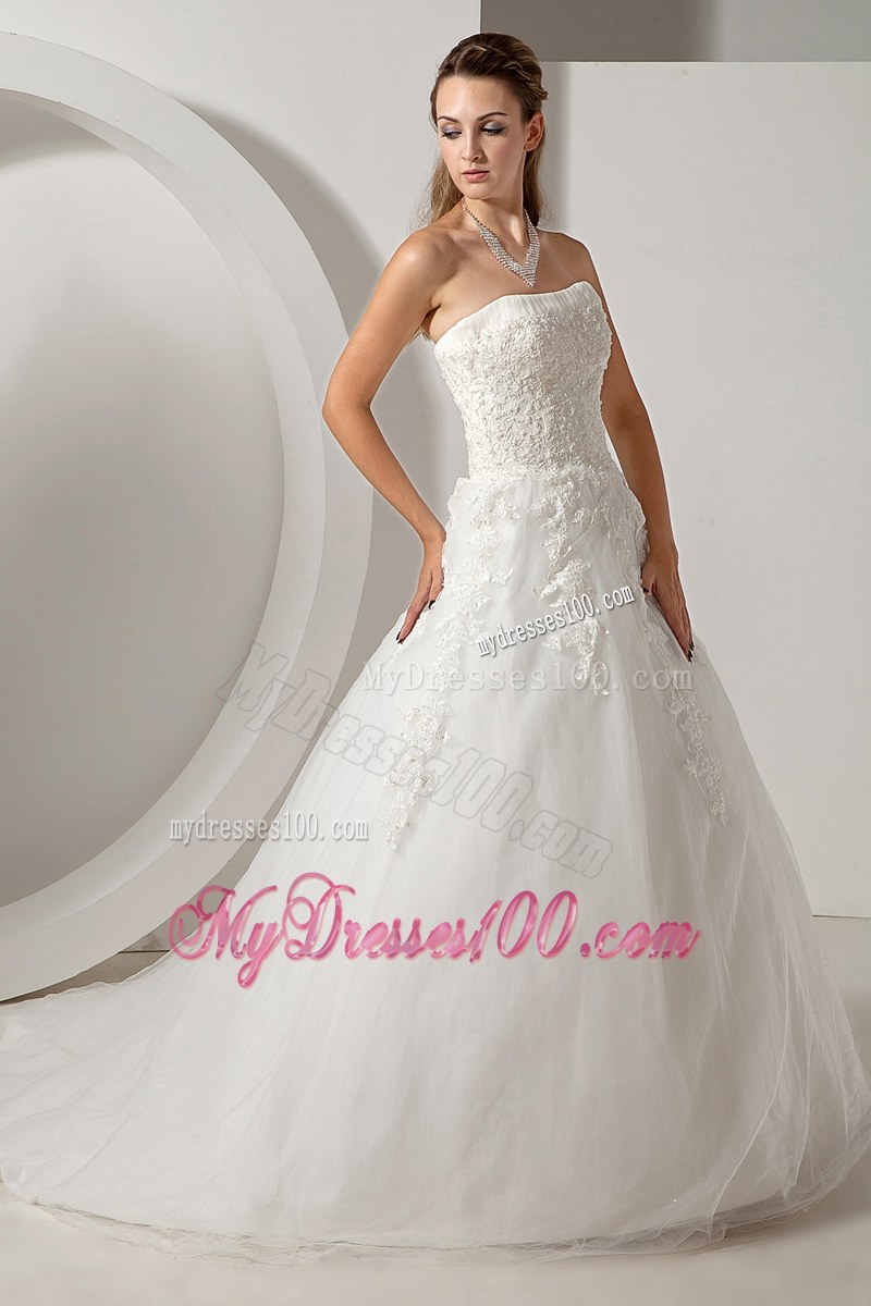 Pretty Court Train White Wedding Bridal Gown Lace Decoration
