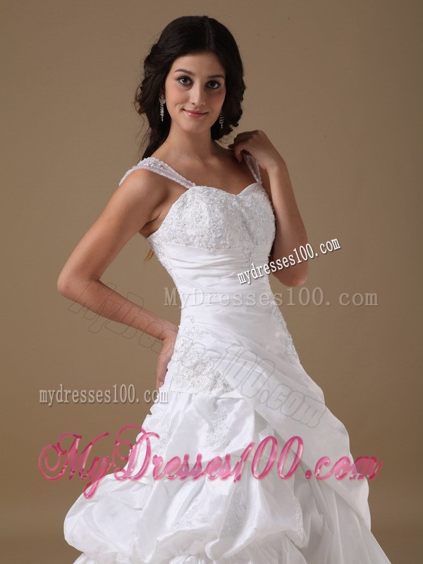 Polished Straps Pick-ups Appliques Lace Element White Wedding Dress