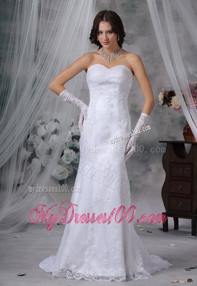 High-class Sweetheart White Wedding Dress Lace Court Train Strapless