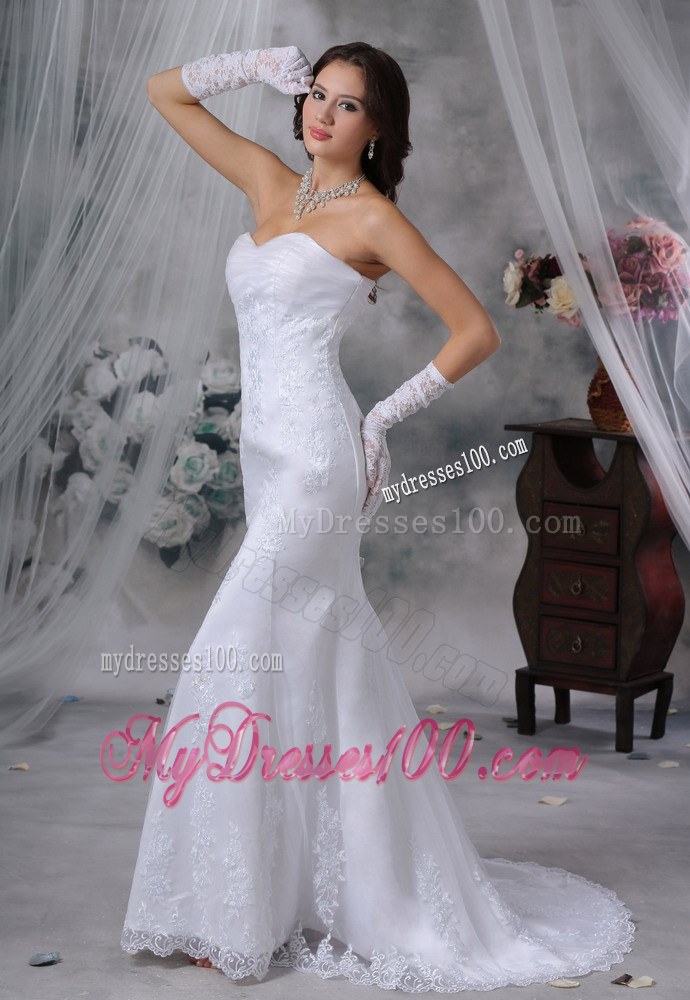 High-class Sweetheart White Wedding Dress Lace Court Train Strapless