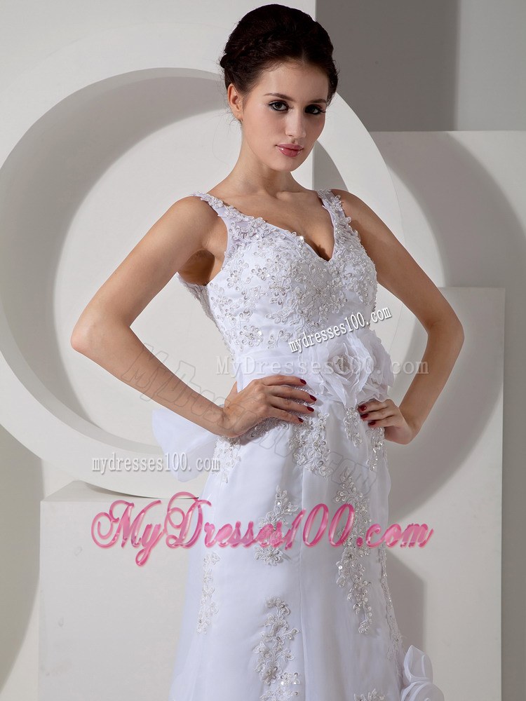 Straps V-neck Beaded Bridal Dresses for Wedding with Rolling Flowers