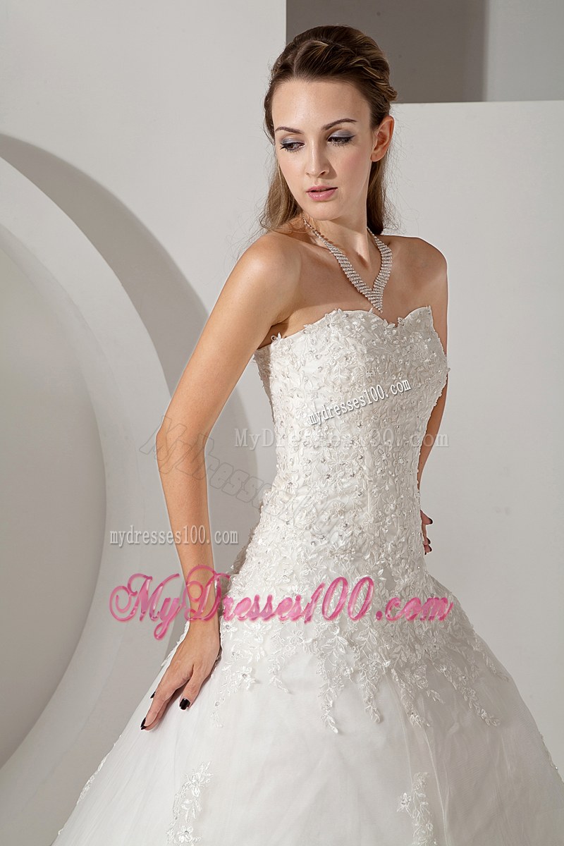 Sweetheart Sweep Train Embroidery White Wedding Dress Up-to-date