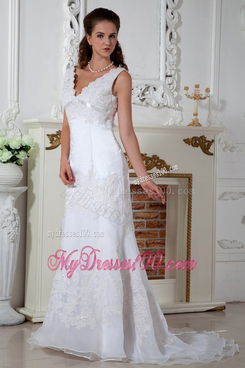 Popular V-neck Court Train Lace Decorate White Dress for Wedding