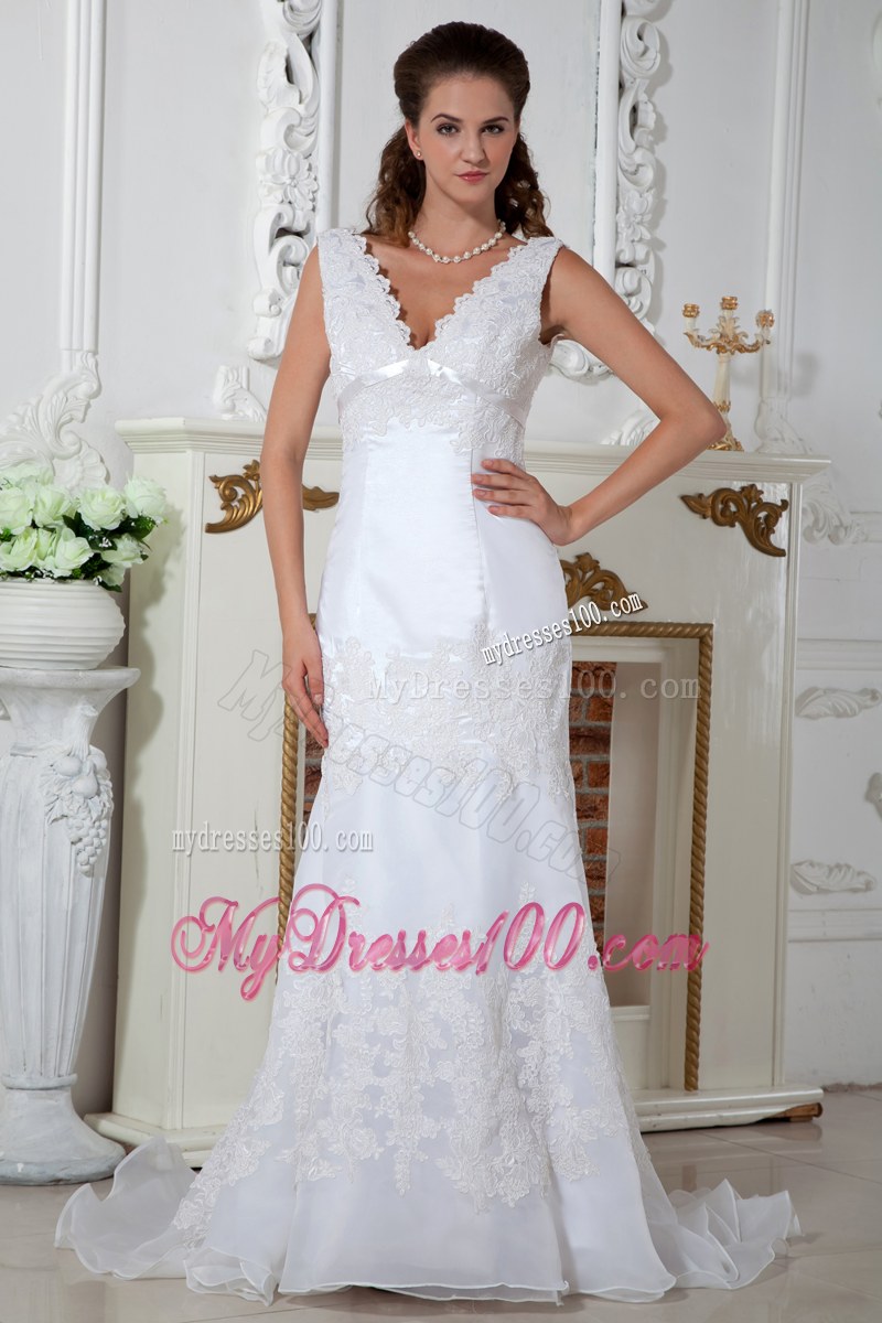 Popular V-neck Court Train Lace Decorate White Dress for Wedding