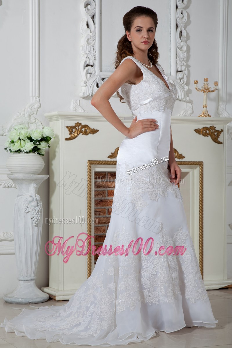 Popular V-neck Court Train Lace Decorate White Dress for Wedding