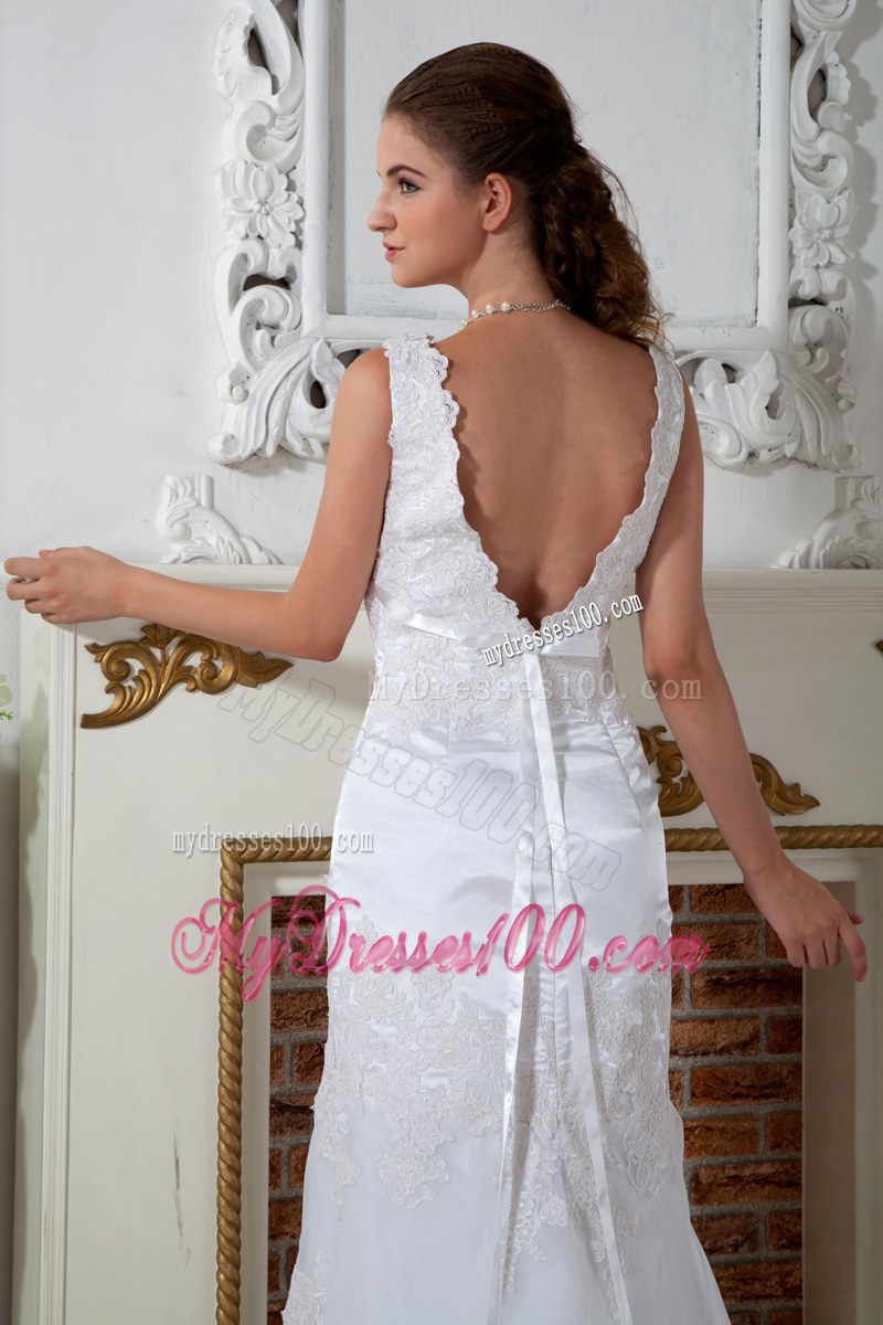 Popular V-neck Court Train Lace Decorate White Dress for Wedding