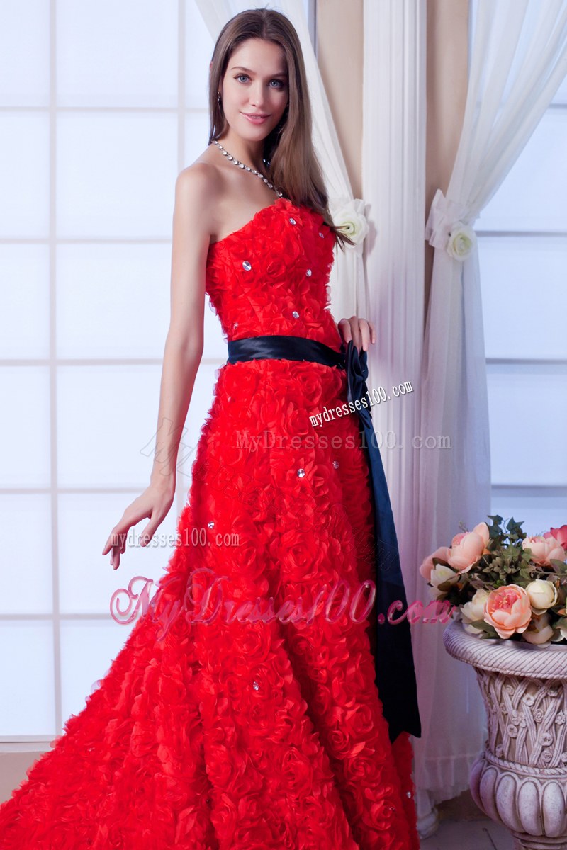 Red Special Embossed Fabric Wedding Dress with Black Ribbon