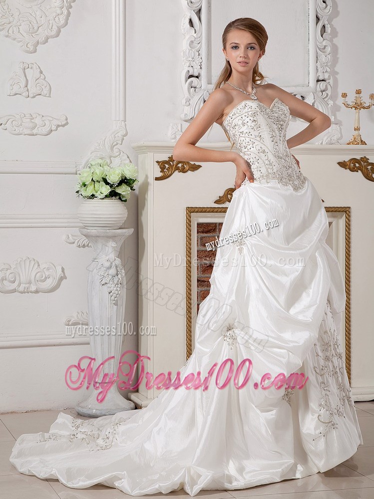 Sweetheart Court Train Taffeta Bridal Dress with Appliques and Pick-ups