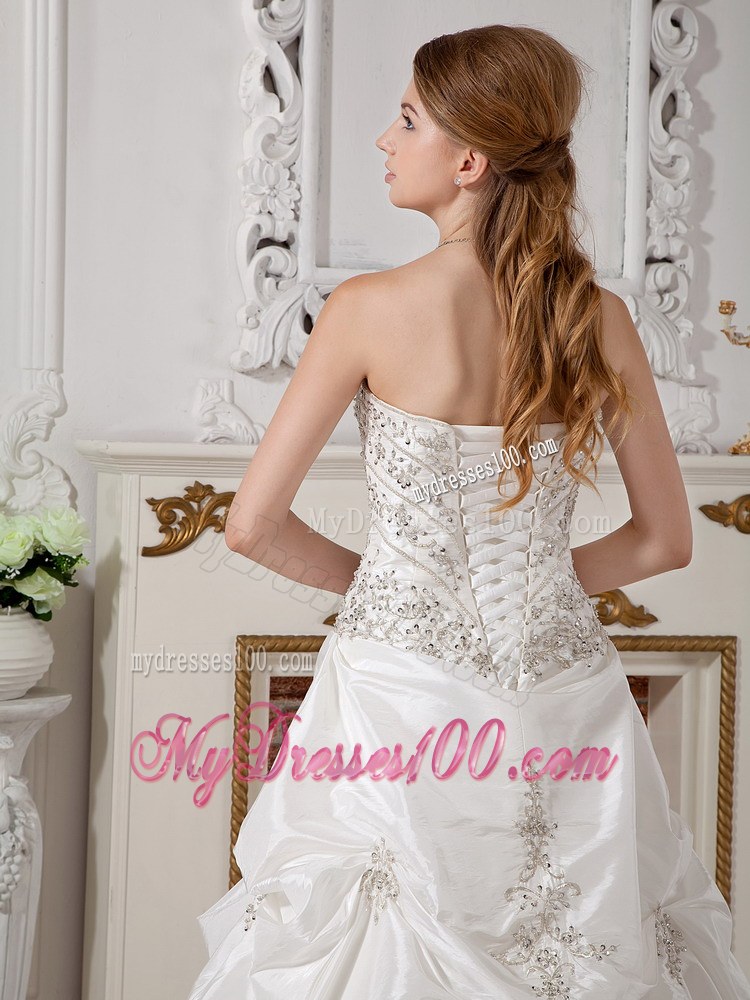 Sweetheart Court Train Taffeta Bridal Dress with Appliques and Pick-ups