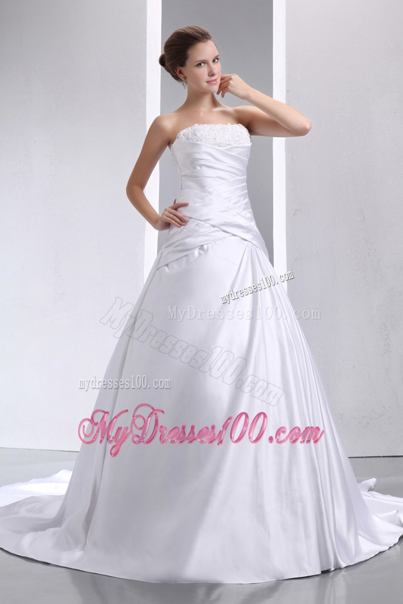 Jewelries Appliques and Ruching Decorated Court Train Wedding Dresses
