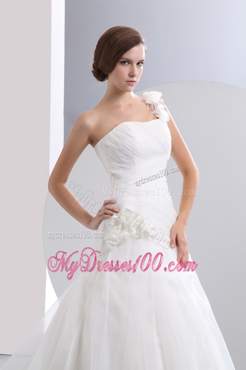 Hand Made Flowers Single One Shoulders Puffy Wedding Dresses with Court Train