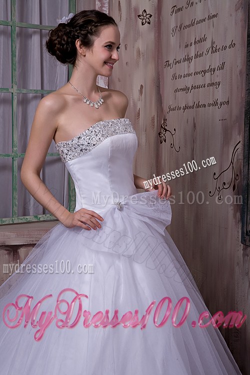 Clasp Handle Tulle Wedding Bridal Gowns with Diamonds and Bowknot