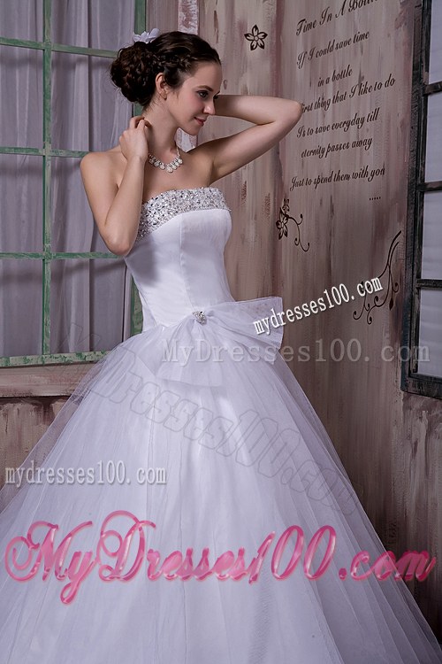 Clasp Handle Tulle Wedding Bridal Gowns with Diamonds and Bowknot