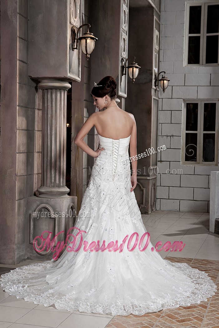Hand Made Flowers Wedding Dress with Court Train and Lace Flowers