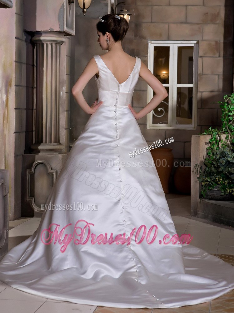 V-neck Wedding Dress with Handle Made Flowers and Court Train