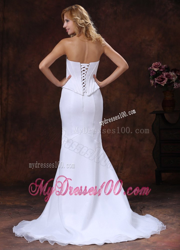 Sweetheart Ruche White Wedding Dress Court Train in the Mainstream