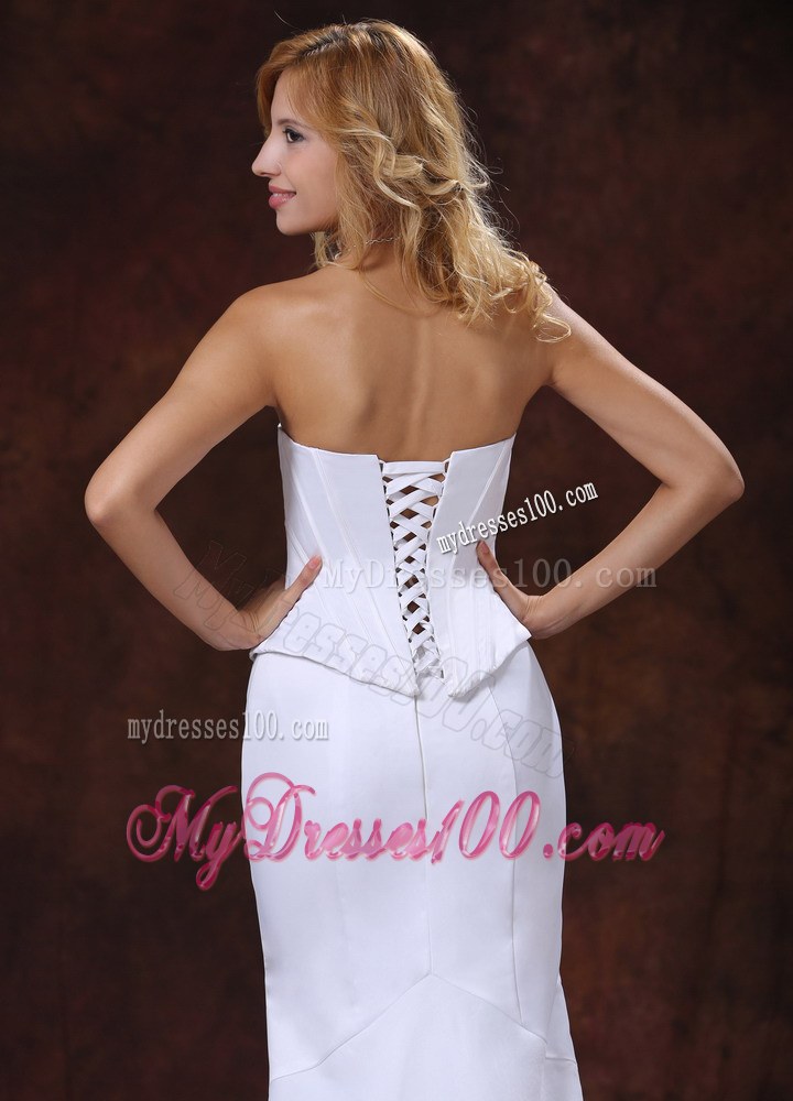 Sweetheart Ruche White Wedding Dress Court Train in the Mainstream