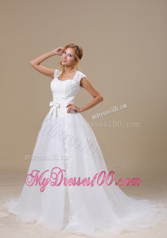 Trendy Square Appliqued Organza Dresses for Bride with Brush Train