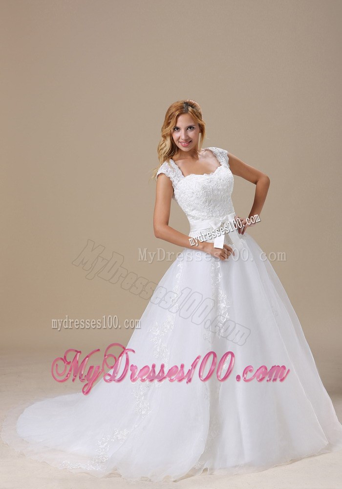 Trendy Square Appliqued Organza Dresses for Bride with Brush Train