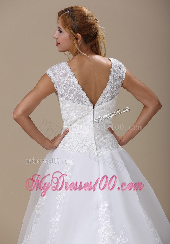 Trendy Square Appliqued Organza Dresses for Bride with Brush Train
