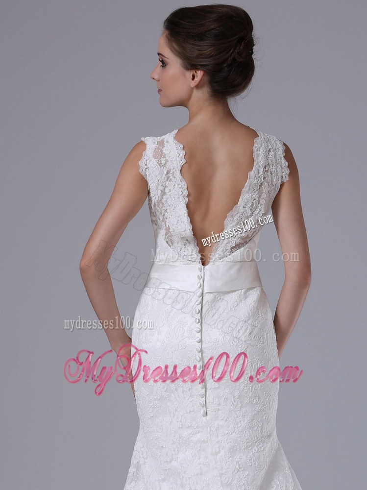 v-Cut Back Mermaid Lace Brush Train Bridal Gowns with Clasp Handle