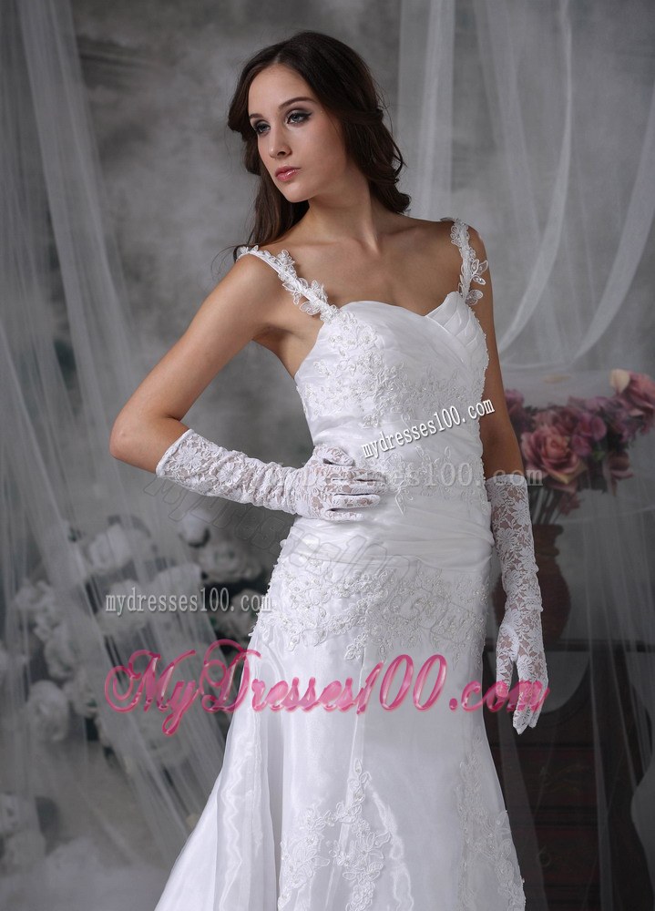 Court Train Spaghetti Straps Ruffles White Wedding Dress with Appliques