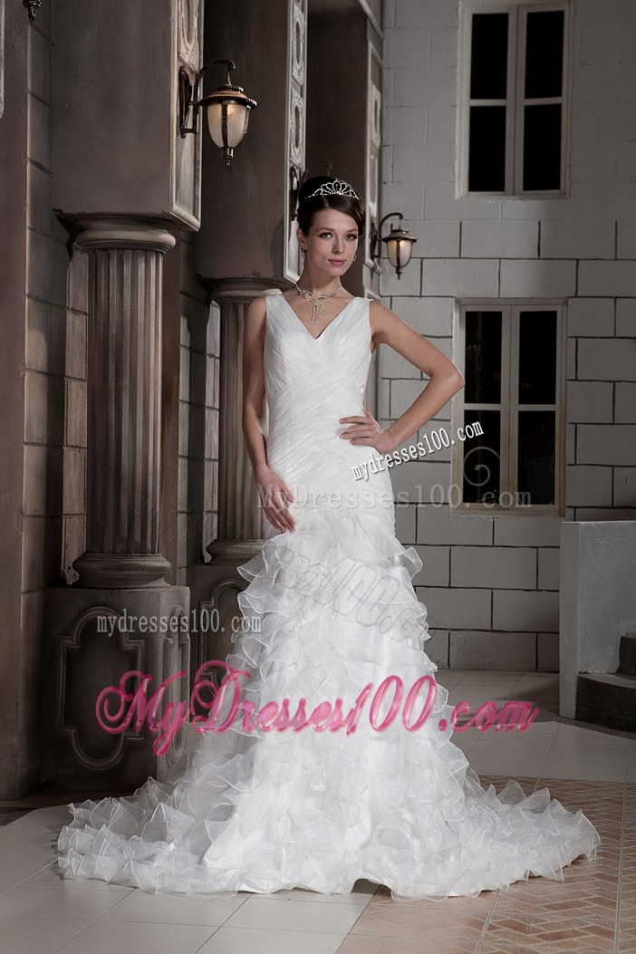 V-neck Sheath Clasp Handle Bridal Gown with Ruffled Layers Court Train