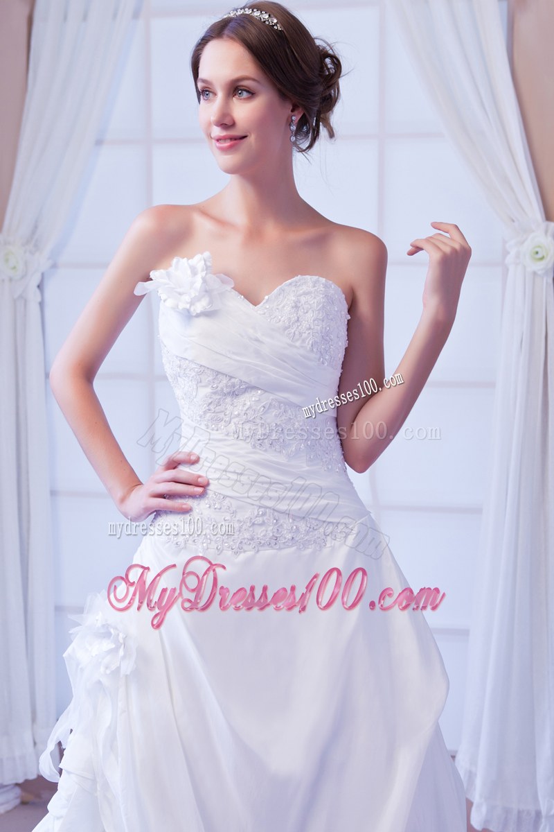 Handmade Flower Sweetheart White Dress for Wedding with Ruffles