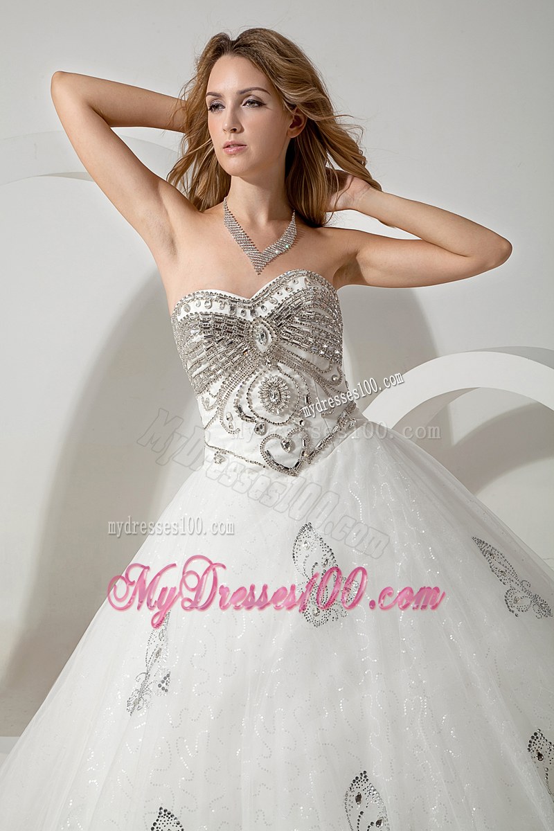 Unique Sweetheart Butterfly Beaded Wedding Bridal Gown in Style