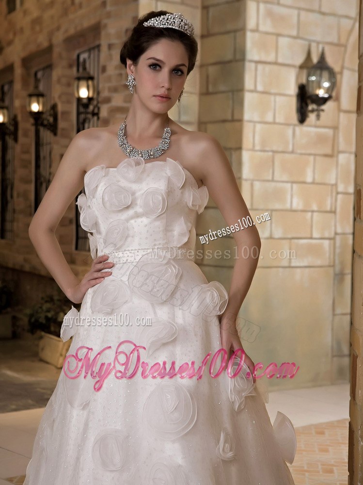 Brush Train Wedding Dress Decorated with Hand Made Flowers and Bowknot